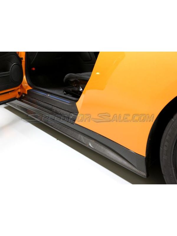 ZELE CARBON FIBER SIDE SKIRTS